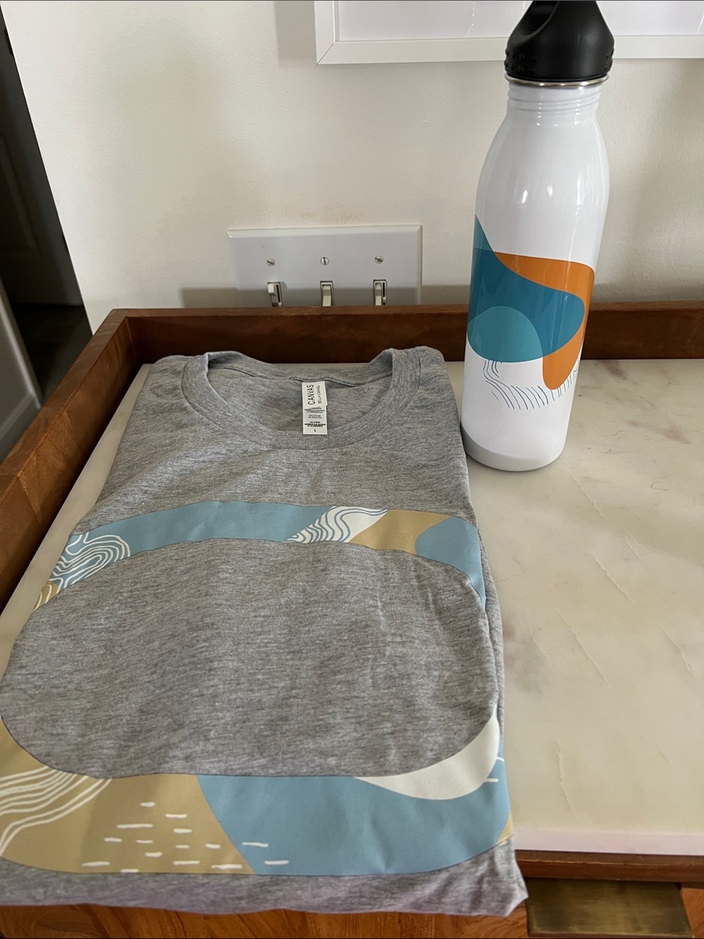 Bella Canvas Light Gra T-Shirt Large with matching stainless water bottle NWT